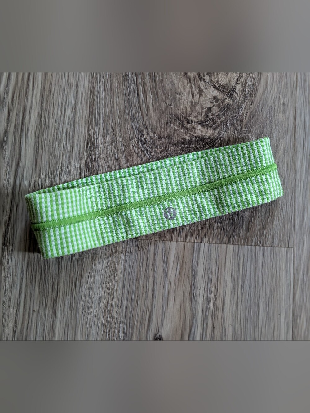 Lululemon Women's Headband Bright Green Gingham Plaid EUC Athletic Wear